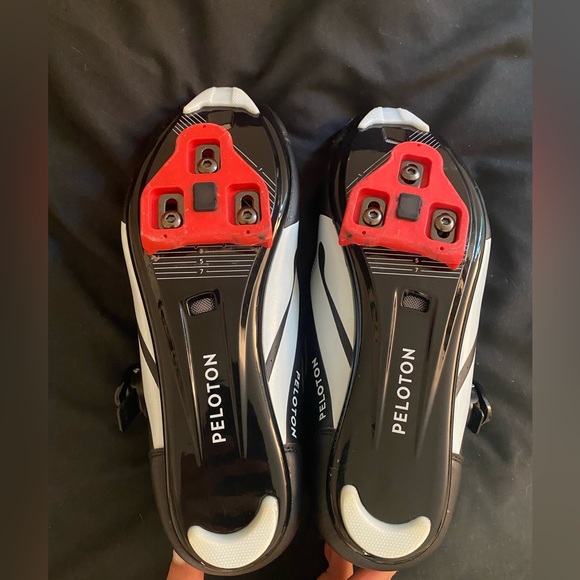 Peloton Cycling Shoes - Picture 4 of 4